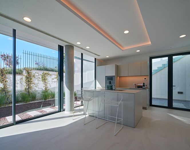 Casas en venta y pisos alquiler - 3