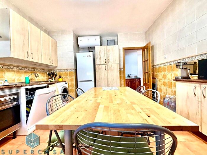 Casas en venta y pisos alquiler - 2