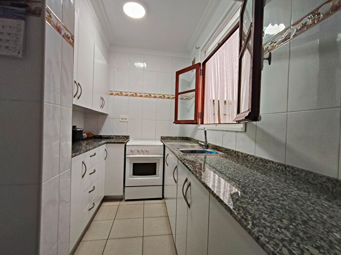 Casas en venta y pisos alquiler - 3