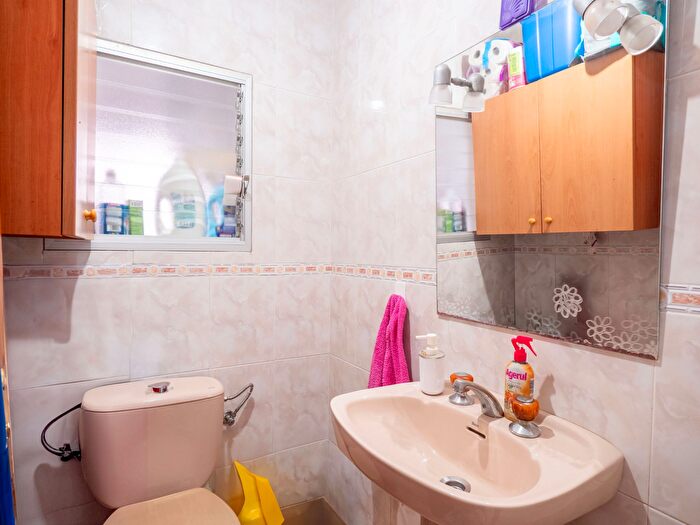 Casas en venta y pisos alquiler - 2
