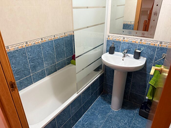 Casas en venta y pisos alquiler - 2
