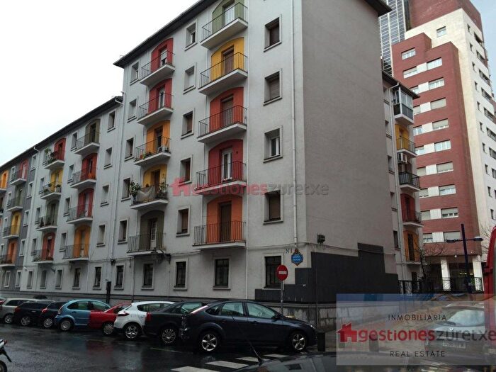 Casas en venta y pisos alquiler - 1