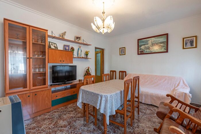 Piso en venta en Guadix, Granada de 4 habitaciones