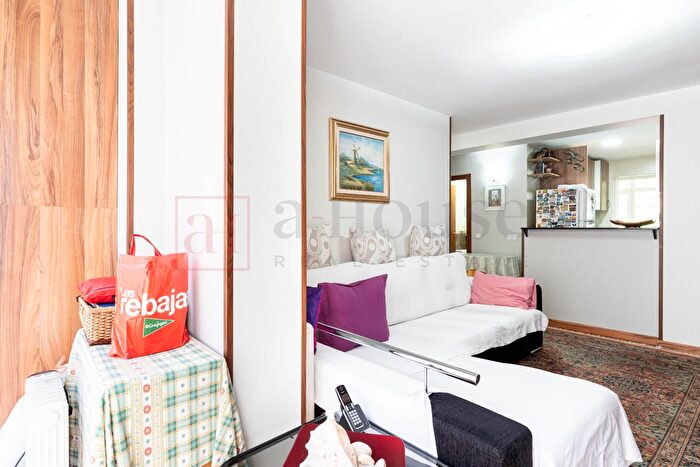 Casas en venta y pisos alquiler - 3