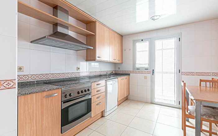Casas en venta y pisos alquiler - 2