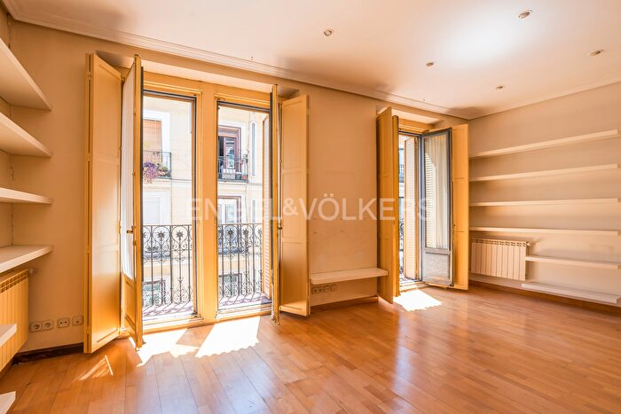 Casas en venta y pisos alquiler - 1