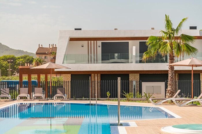 Casas en venta y pisos alquiler - 1