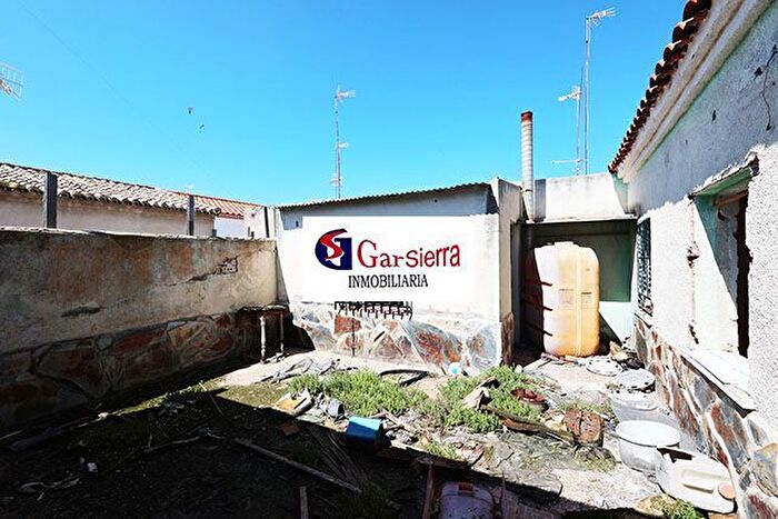 Casas en venta y pisos alquiler - 1