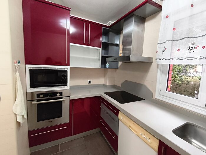 Casas en venta y pisos alquiler - 2