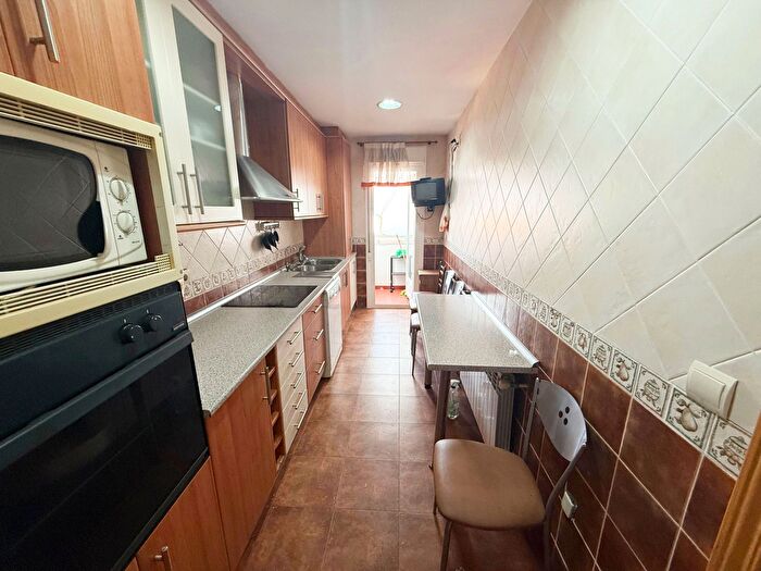 Casas en venta y pisos alquiler - 2