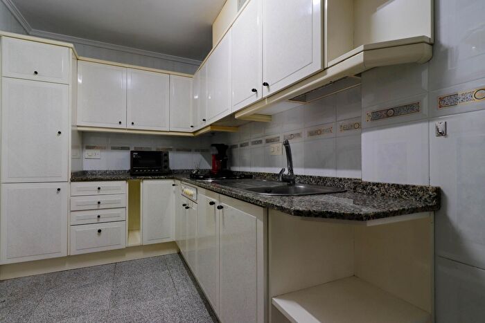 Casas en venta y pisos alquiler - 2