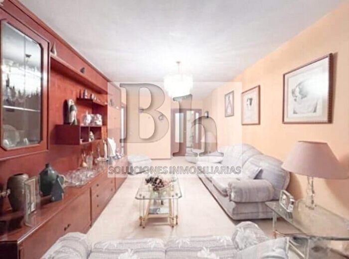 Piso en venta en Carretera de Cádiz, Parque Ayala Jardín de la Abadía Huelín de 4 habitaciones