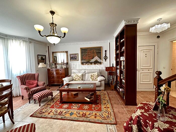 Casas en venta y pisos alquiler - 3