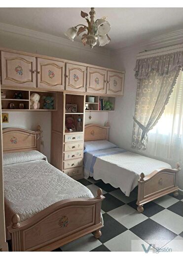 Casas en venta y pisos alquiler - 3