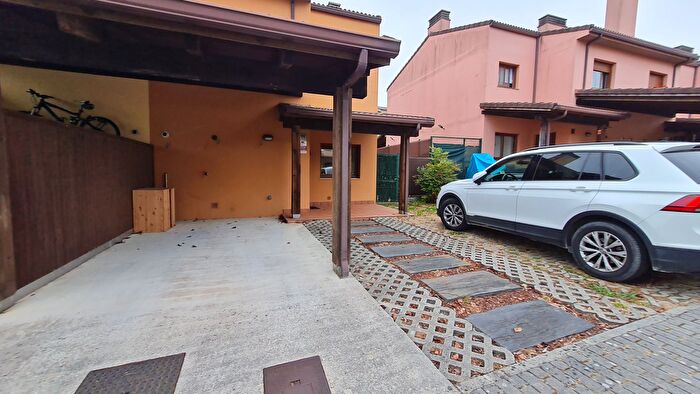 Casas en venta y pisos alquiler - 2