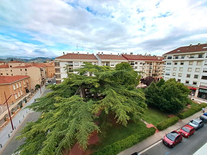 Casas en venta y pisos alquiler - 2