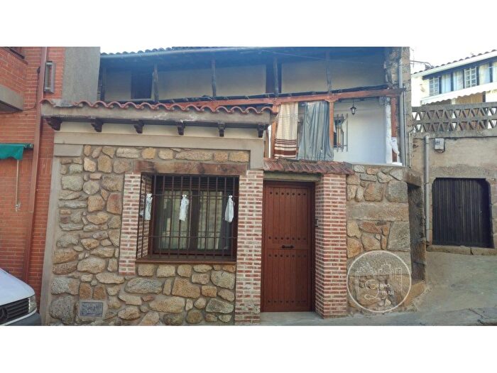 Casa en venta en Casavieja, Ávila de 3 habitaciones