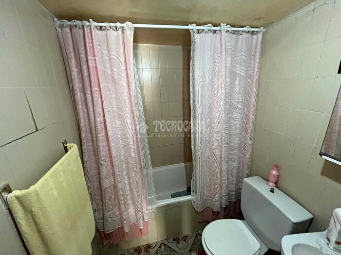 Casas en venta y pisos alquiler - 2