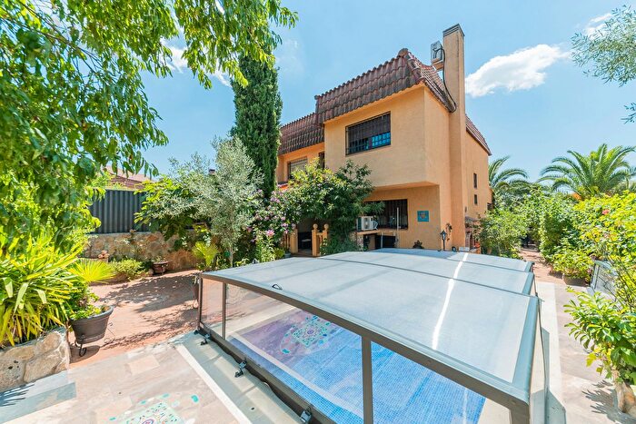 Casa en venta en Colmenarejo, Madrid de 4 habitaciones
