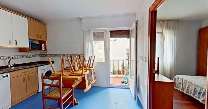 Casas en venta y pisos alquiler - 3
