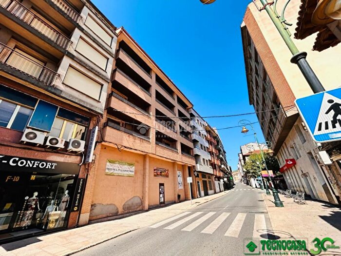 Casas en venta y pisos alquiler - 1