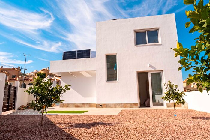 Casas en venta y pisos alquiler - 1