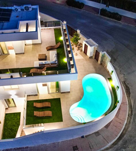 Casas en venta y pisos alquiler - 3