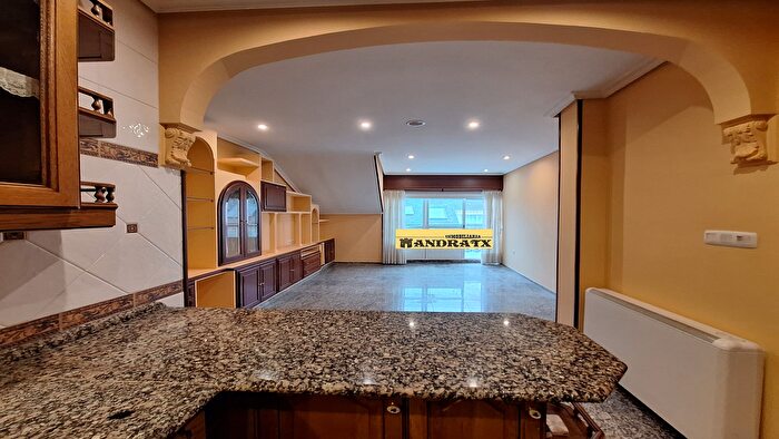 Casas en venta y pisos alquiler - 1