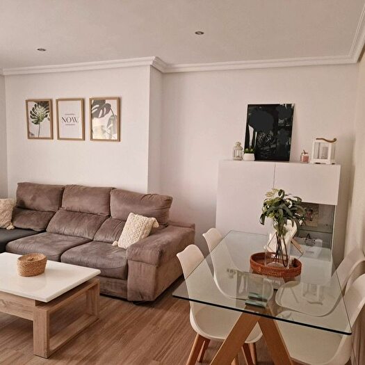 Casas en venta y pisos alquiler - 1