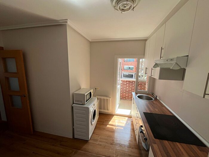 Casas en venta y pisos alquiler - 2