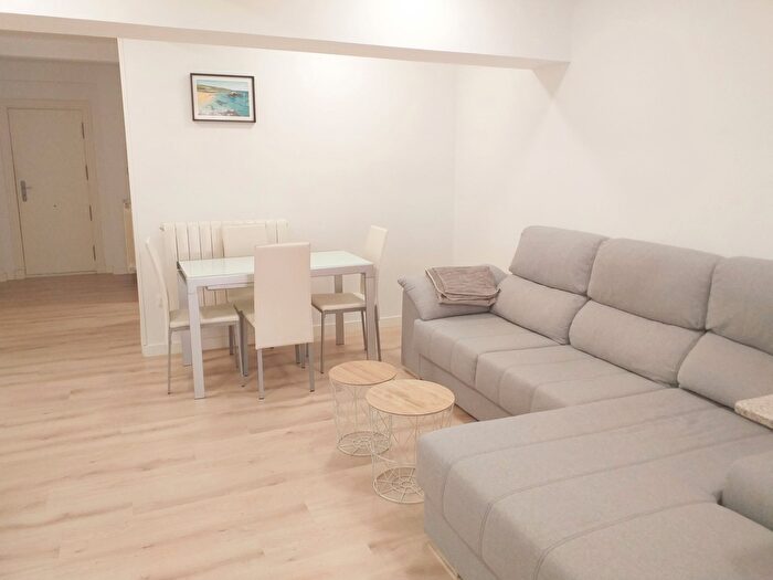 Casas en venta y pisos alquiler - 2