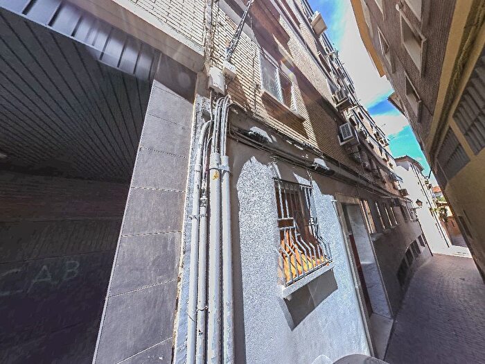 Casas en venta y pisos alquiler - 1
