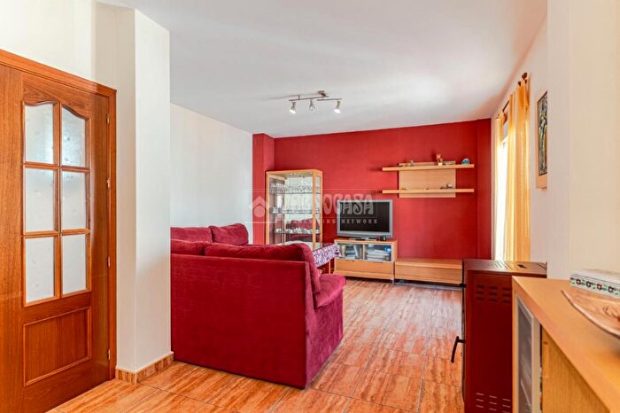 Casas en venta y pisos alquiler - 3