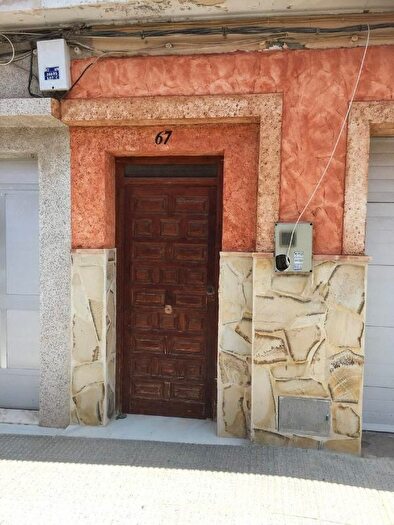 Casas en venta y pisos alquiler - 2