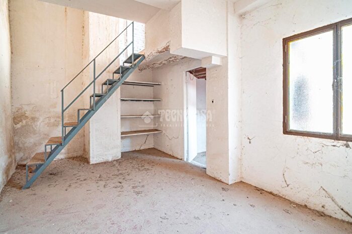 Casas en venta y pisos alquiler - 1