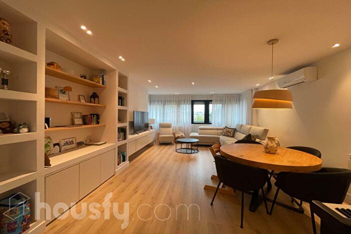 Piso en alquiler en Ciudad Lineal, San Juan Bautista de 3 habitaciones