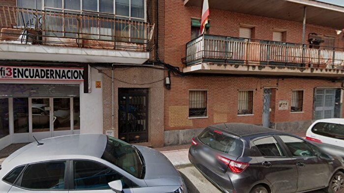 Piso en venta en Val, Alcalá de Henares de 7 habitaciones