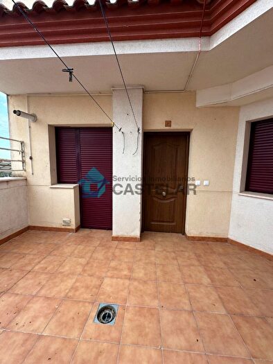 Casas en venta y pisos alquiler - 3
