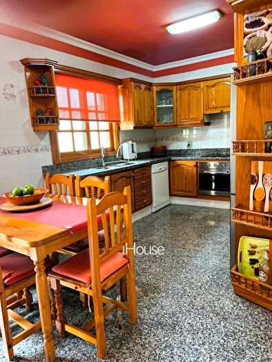Casas en venta y pisos alquiler - 3