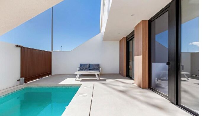 Casas en venta y pisos alquiler - 1