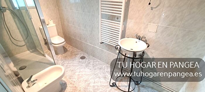 Casas en venta y pisos alquiler - 3
