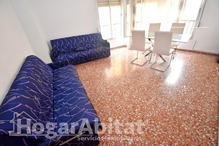 Casas en venta y pisos alquiler - 1