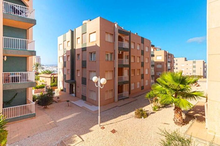 Piso en venta en Comunitat Valenciana, Alicante de 2 habitaciones