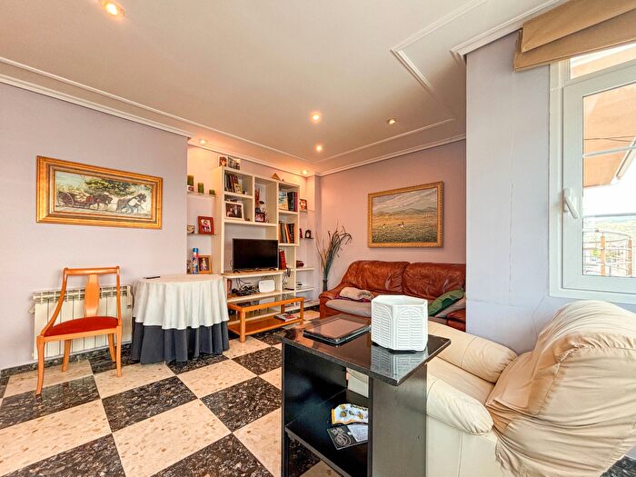 Casas en venta y pisos alquiler - 2