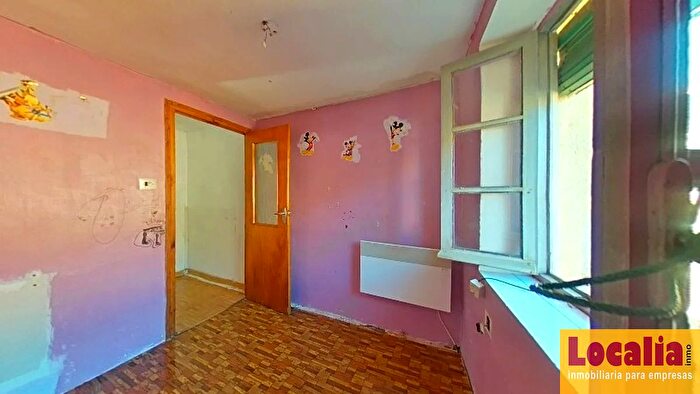 Casas en venta y pisos alquiler - 3