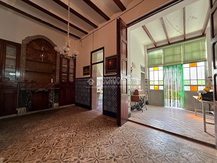 Casas en venta y pisos alquiler - 3