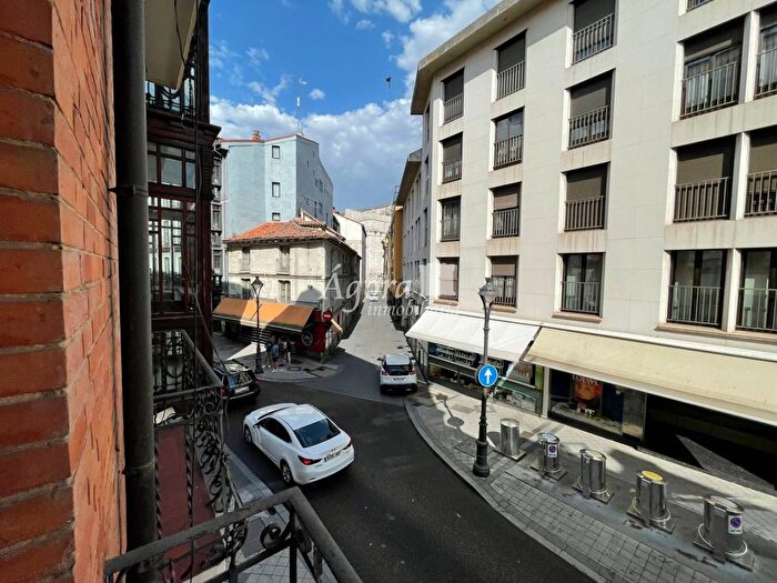 Casas en venta y pisos alquiler - 2