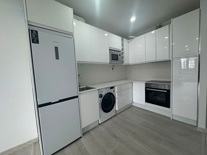 Casas en venta y pisos alquiler - 2