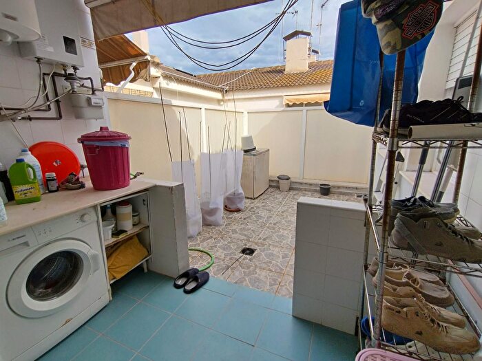 Casas en venta y pisos alquiler - 3