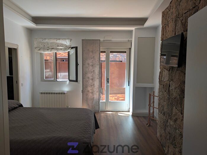 Casas en venta y pisos alquiler - 3